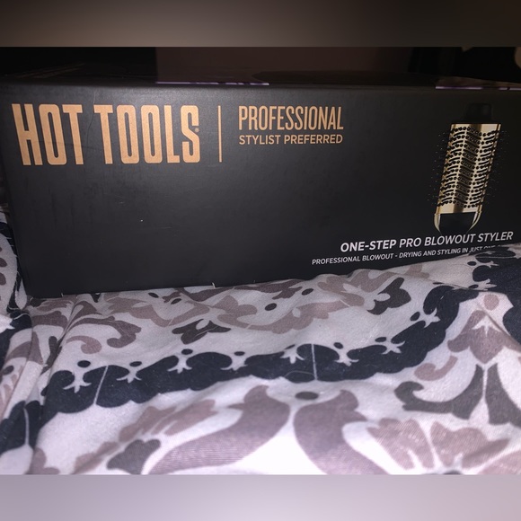 HOT TOOLS Professional 24k Gold One-Step Pro Blowout Styler - Picture 5 of 5